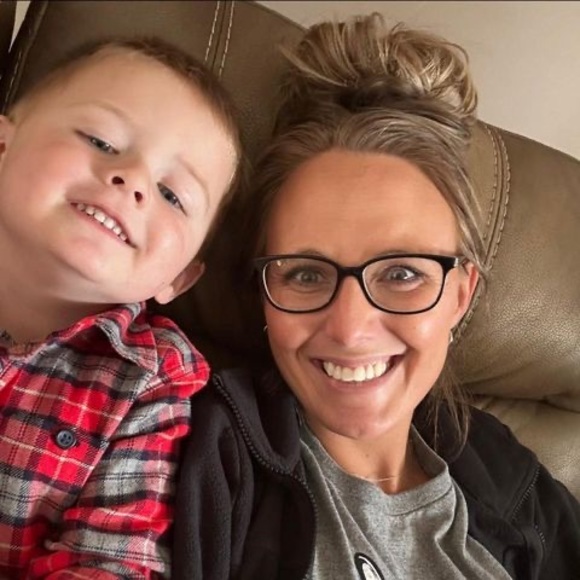 Meet your Posher, Ashley - Picture 1 of 1